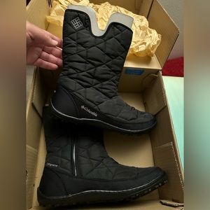 Columbia Minx Slip On II Omni Heat Black Winter Boot - size 11